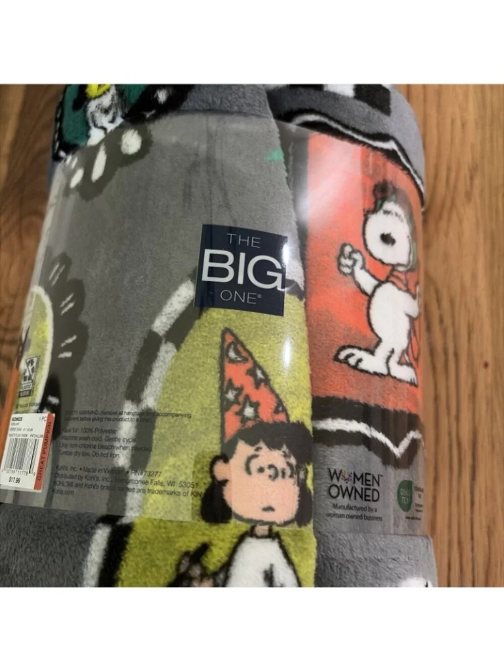 PEANUTS HALLOWEEN Snoopy Gray 5x6 ft Oversized THROW BLANKET The Big One® NEW!